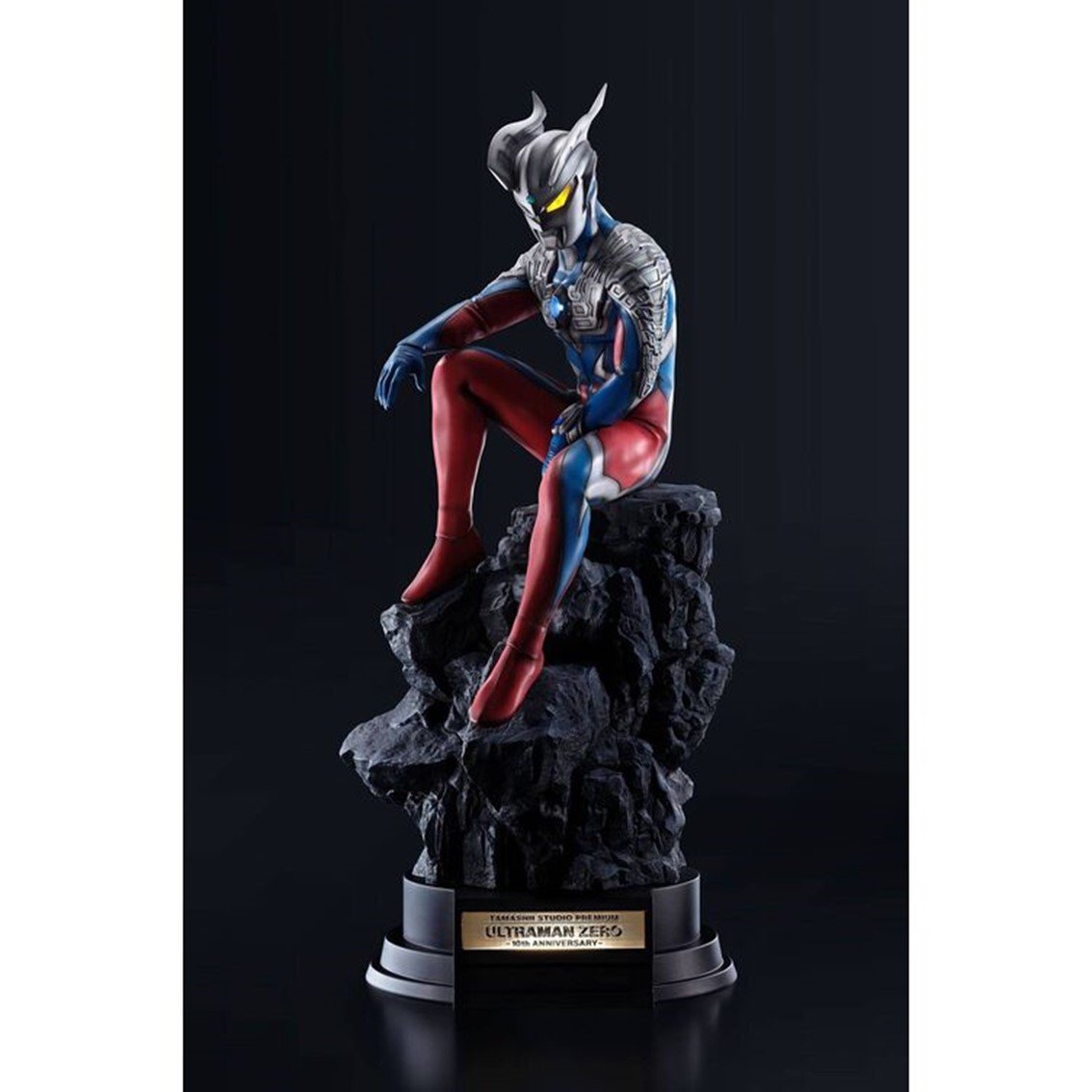 FIGURA TAMASHII NATIONS ULTRAMAN ZERO ULTRAMAN 10TH ANIVERSARIO PREMIUM LUZ LED 62 CM