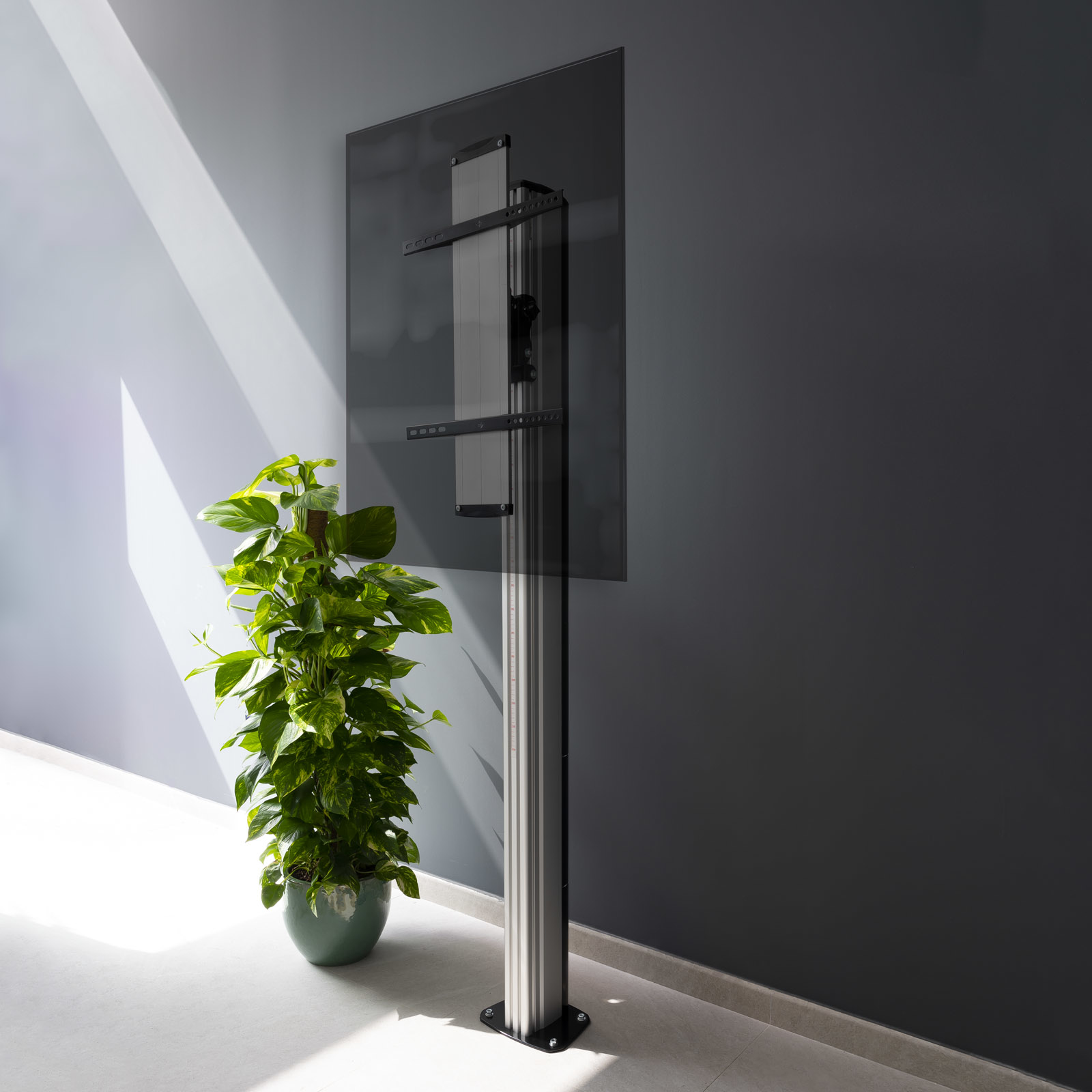 SOPORTE SUELO TV TOOQ FS2270M-B 37"-70" CARGA MAXIMA 70KG 90º FIJO ALUMINIO