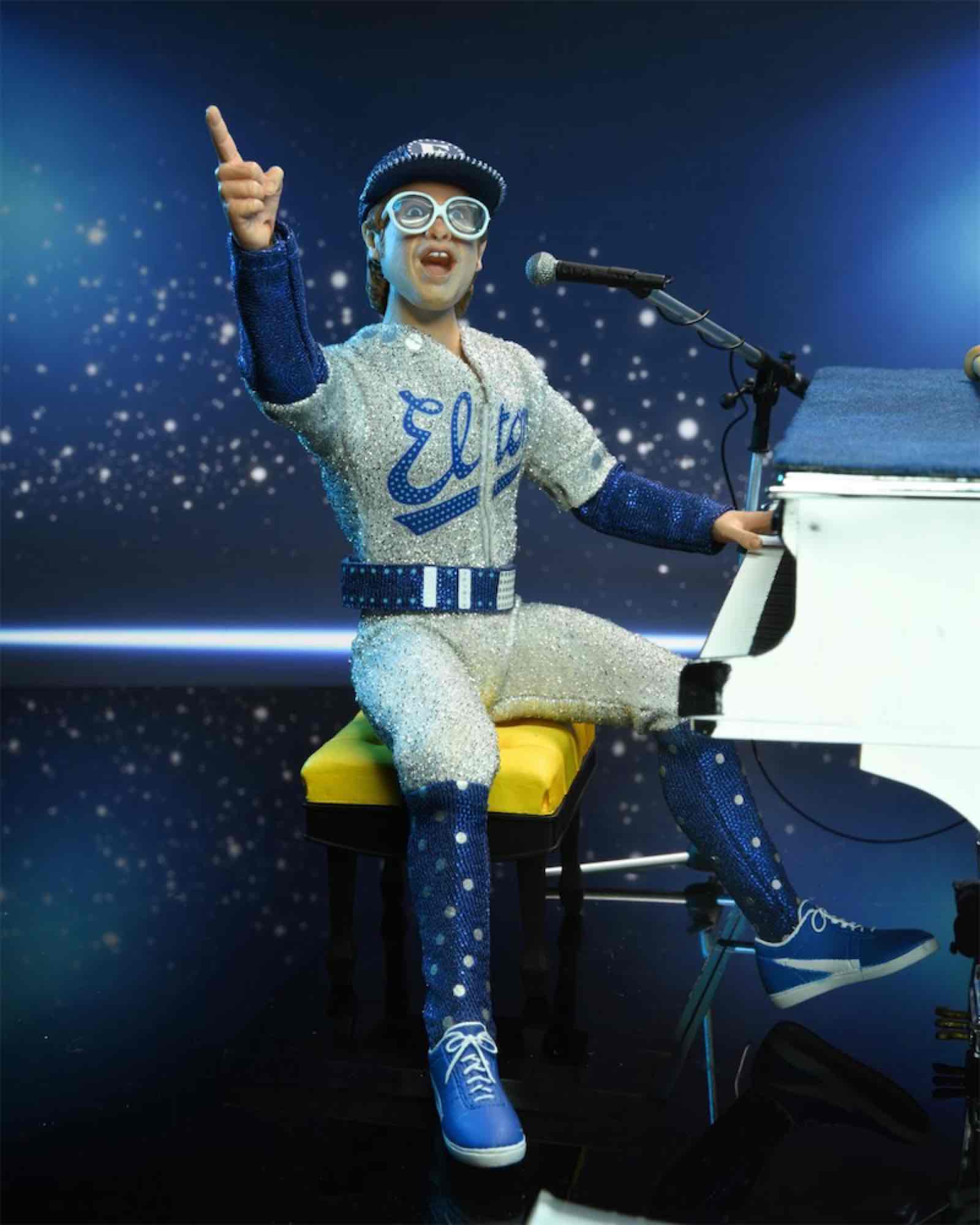 FIGURA NECA ELTON JOHN LIVE 1975 CLOTHED