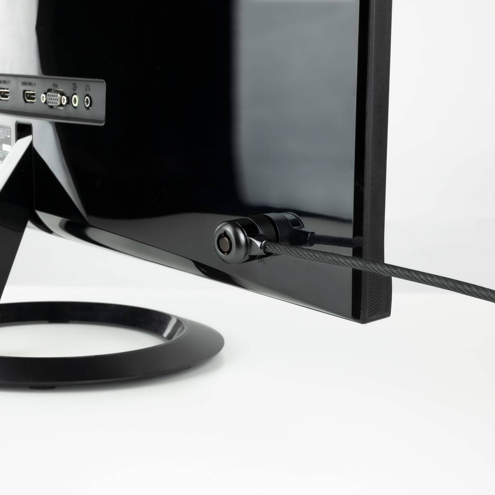 CABLE TOOQ SEGURIDAD CON LLAVE PARA PORTATILES 1.5M