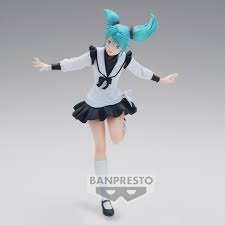 FIGURA BANPRESTO MOBILE SUIT GUNDAM CHAR'S COUNTERATTACK QUESS PARAYA 18CM