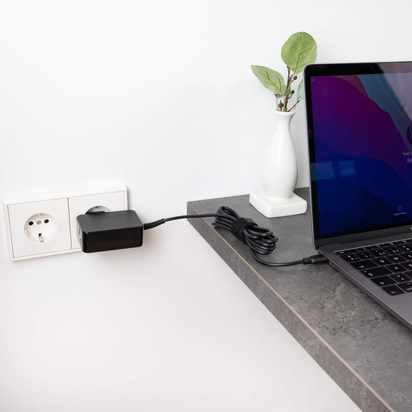 CARGADOR PORTATIL TOOQ GAN USB-C PD 65W NEGRO