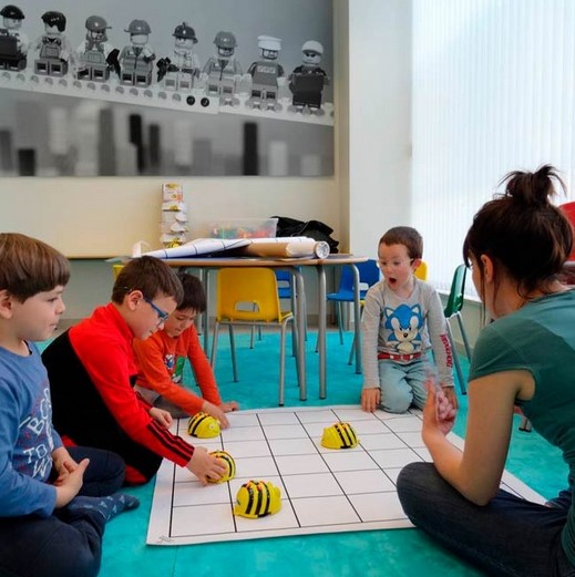 ROBOT TTS BEE-BOT BLUETOOTH PROGRAMABLE DE SUELO EDUCATIVO