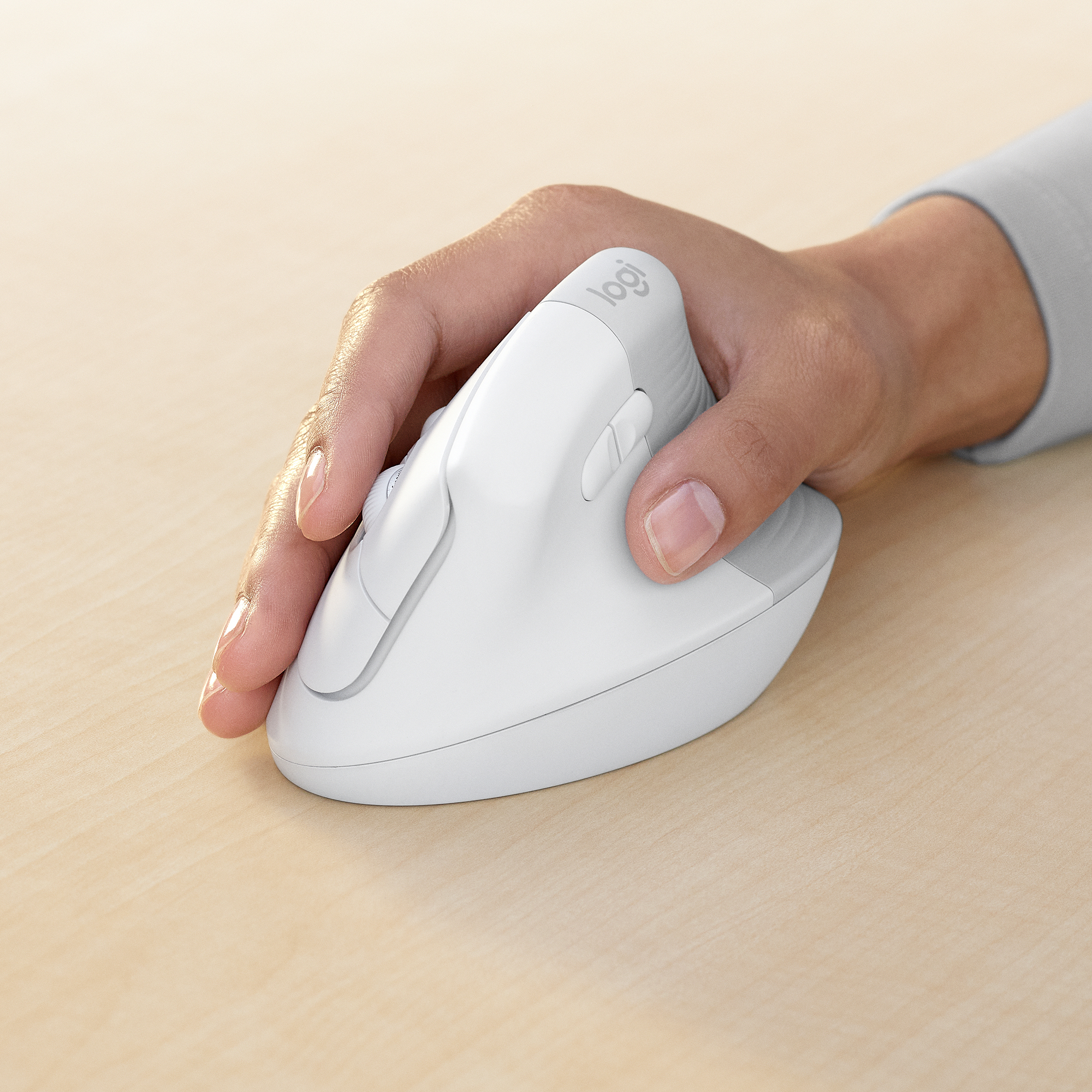 MOUSE RATON VERTICAL LOGITECH LIFT FOR BUSINESS 6 BOTONES 4000 DPI WIRELESS INALAMBRICO BLANCO HUESO
