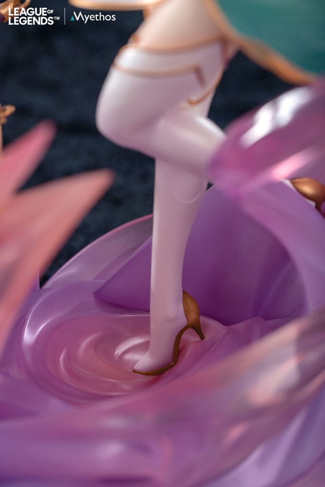 FIGURA LEAGUE OF LEGENDS IRELIA Estatua PVC 1/7 DIVINE SWORD 34 CM