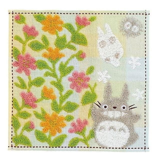 MINI TOALLA TOTORO GRIS JARDIN DE FLORES 25X25 CM MI VECINO TOTORO