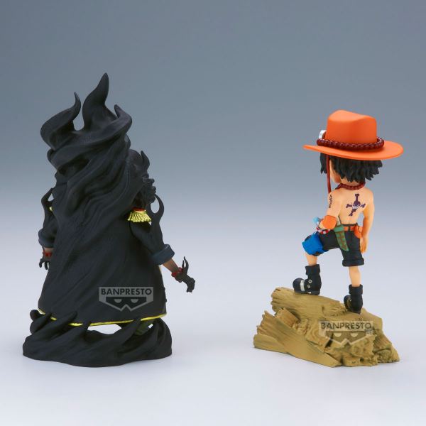 FIGURA BANPRESTO ONE PIECE WORLD COLLECTABLE FIGURE LOG STORIES PORTGAS D.ACE VS MARSHALL D.TEACH 8CM