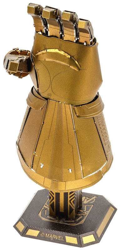 MAQUETA METAL MARVEL GUANTELETE