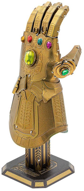 MAQUETA METAL MARVEL GUANTELETE
