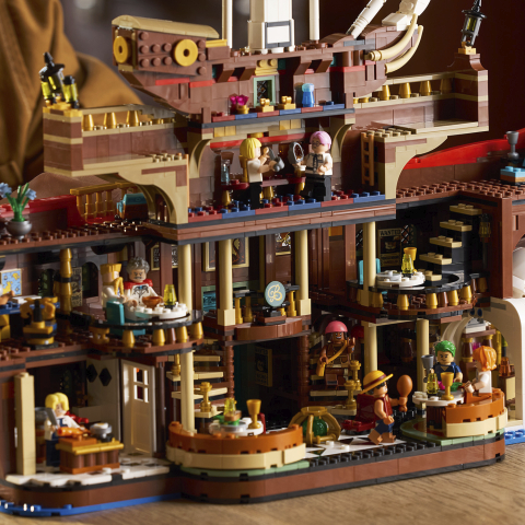 LEGO ONE PIECE RESTAURANTE FLOTANTE BARATIE