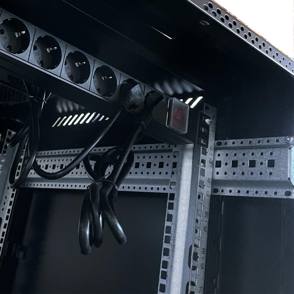 ARMARIO RACK DE SUELO 19" PHASAK PRO 22U NEGRO 600x1000 MONTADO PHO 6122