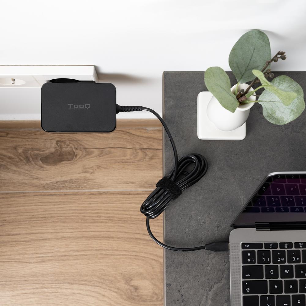 CARGADOR DE PORTATIL TOOQ TQLC-USBCGAN100PD 100W USB-C NEGRO