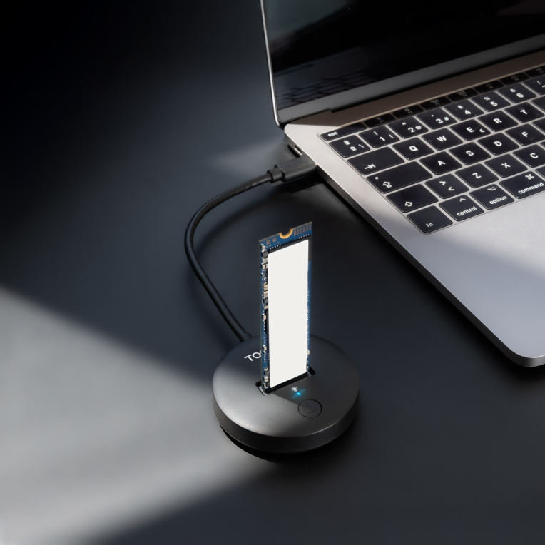 TooQ Docking Station USB-C 3.2 Gen 2x1 para SSD M.2 NVMe PICe, Negra