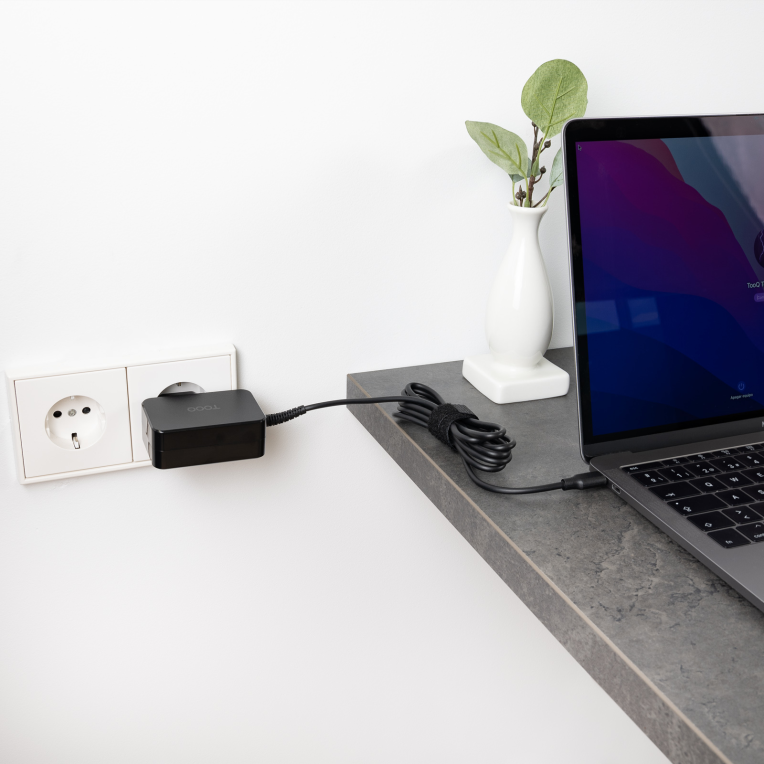 TooQ Cargador de portátil GAN USB-C PD 45W, Negro