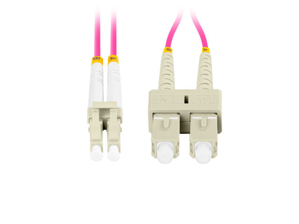CABLE DE FIBRA OPTICA LANBERG MULTI LC/ UPC- SC/ UPC DUPLEX LSZH OM4 50/125 3.0 / 1M